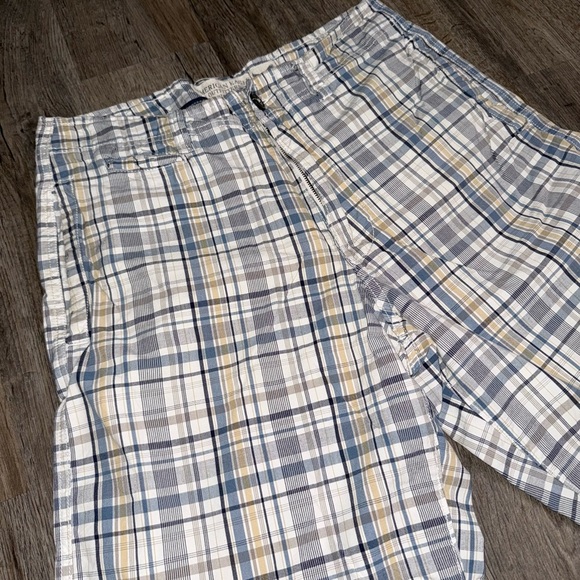 Y2K American Eagle Plaid Shorts - Picture 2 of 8